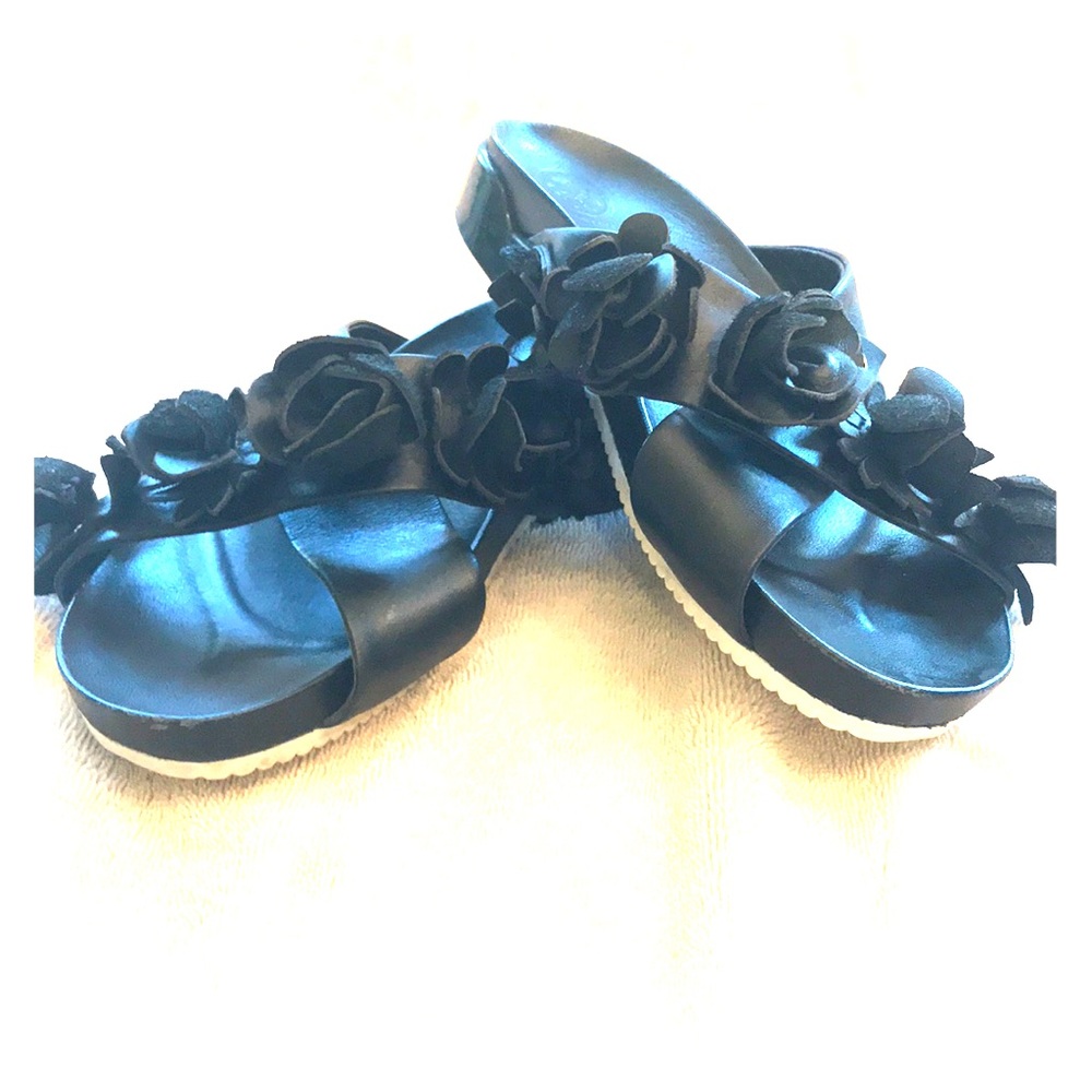 Tory Burch slides 8